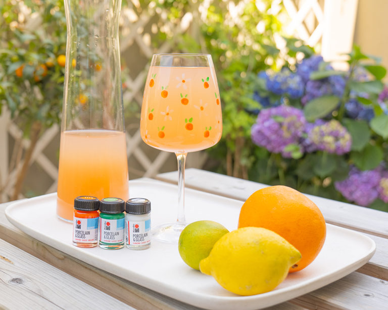 Aperitifpohár festése Marabu Porcelain & Glass fényes festékkel